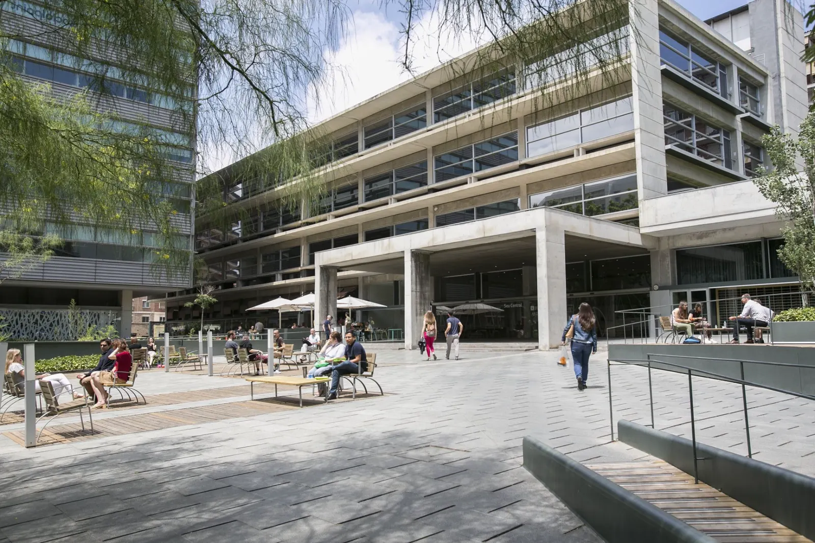 Edificio de oficinas de Emogg Analytics en Barcelona